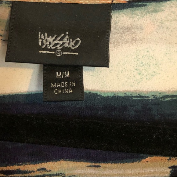 Mossimo Abstract Button Up Blouse - Picture 3 of 3